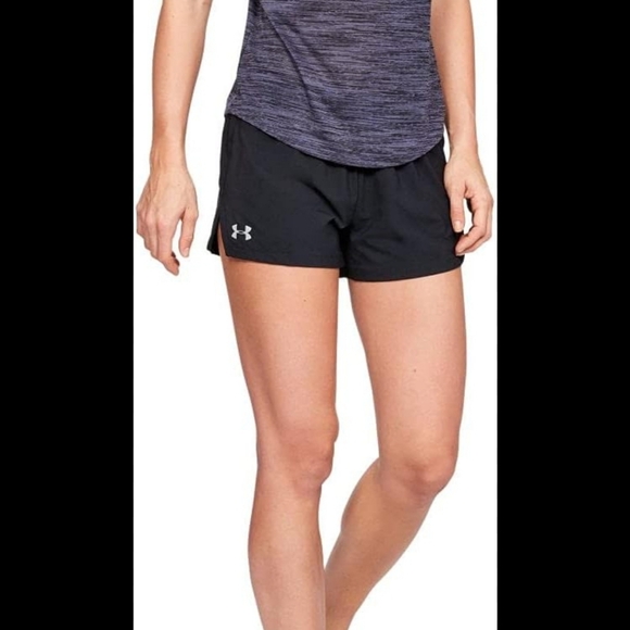 Under Armour Pants - Under Armour Loose Short NWT Size Small